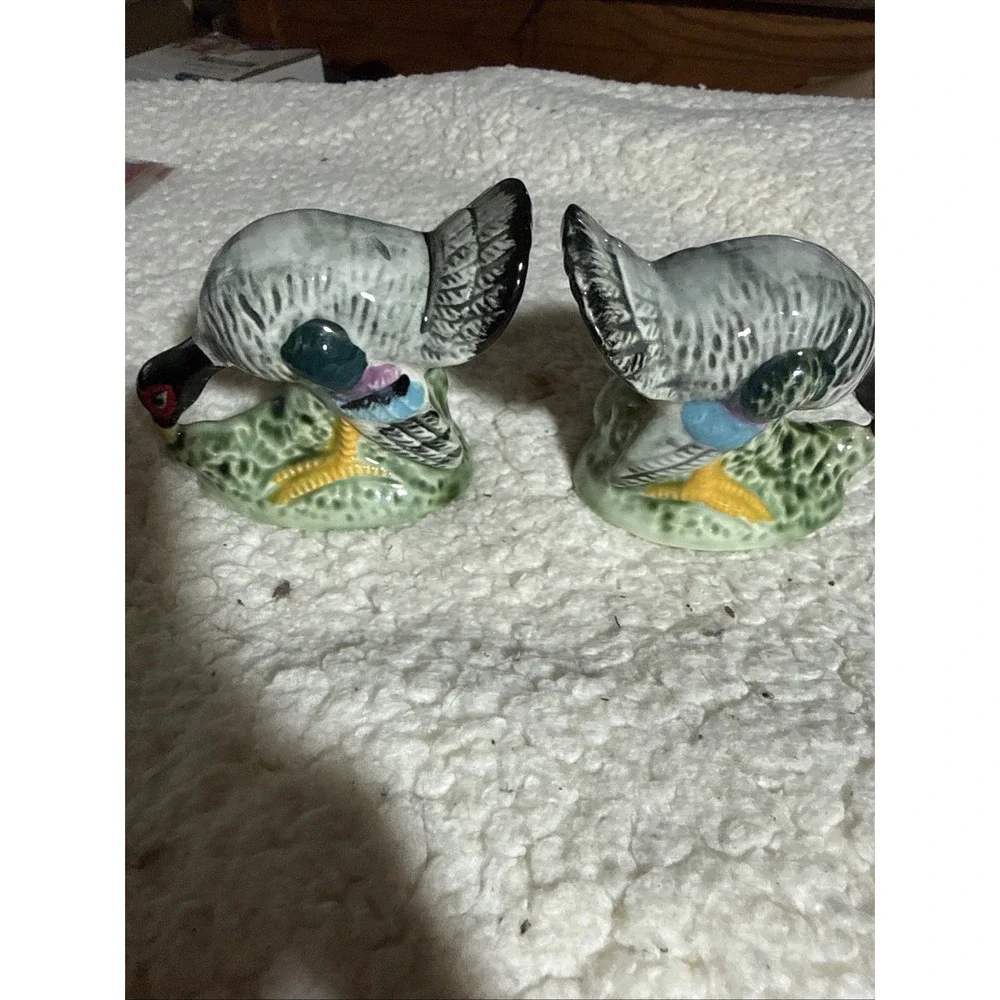 Vintage Turkey Salt and Pepper Shakers Hand Painted 2 Female Hens No Male Tom's